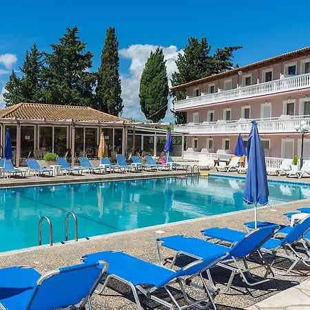 Relax Hotel Отель 2*