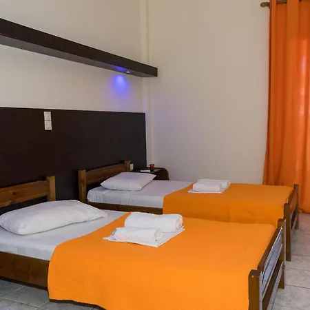 Отель Relax Hotel 2*