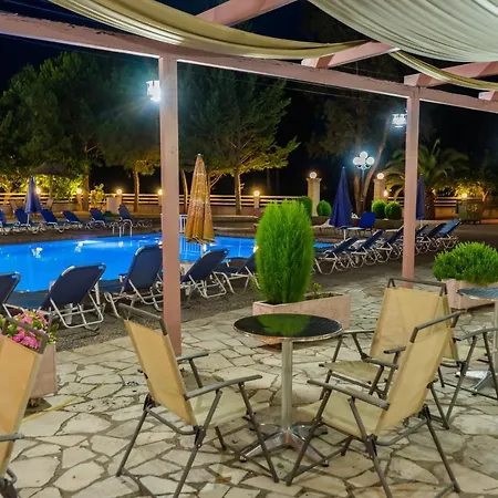 Отель Relax Hotel Закинтос
